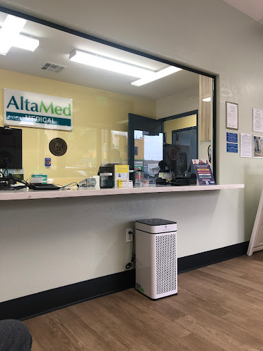 AltaMed Medical Group – Florence-Firestone