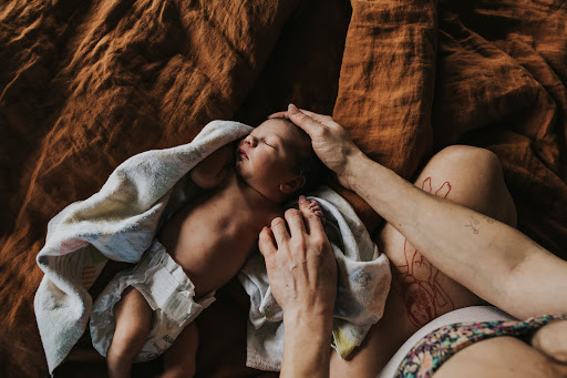 Meg Ross Photography: Pregnancy, Birth, and Newborns