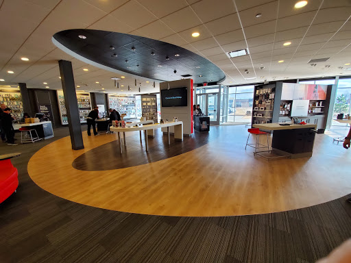 Cell Phone Store «Verizon», reviews and photos, 245 Radio Dr b, Woodbury, MN 55125, USA