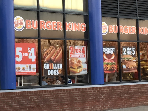 Shopping Mall «Metro Mall-Middle Village», reviews and photos, 6626 Metropolitan Ave, Middle Village, NY 11379, USA