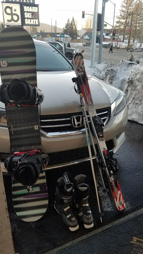 Getboards - Ski & Snowboard Rentals image