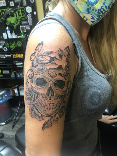 Explore filler tattoo ideas for men, creative tattoo ideas in Warner Robins, available at Untold Pain Tattoo Studio