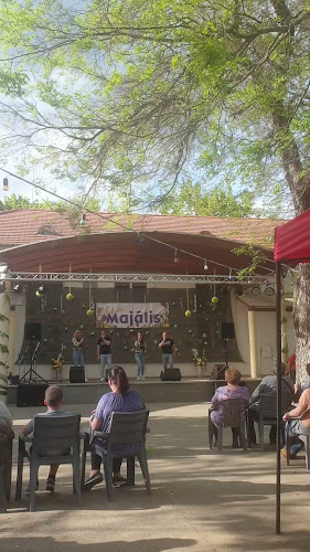 Opinii despre Ebesi focipálya în Ebes - Parkoló