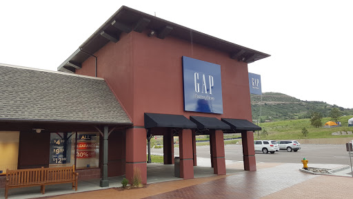 Clothing Store «Gap Outlet», reviews and photos, 5050 Factory Shops Blvd, Castle Rock, CO 80108, USA