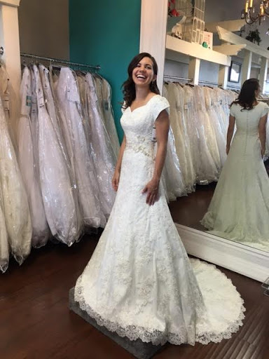 Bridal Shop «A Closet Full of Dresses», reviews and photos, 1249 N Greenfield Rd, Mesa, AZ 85205, USA