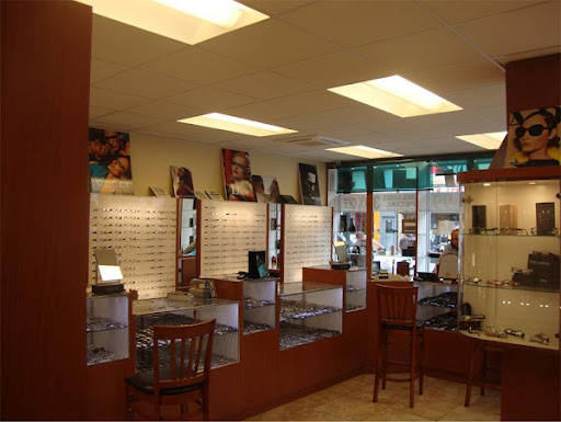 Optician «Optical Warehouse of Greenpoint», reviews and photos, 764 Manhattan Ave, Brooklyn, NY 11222, USA