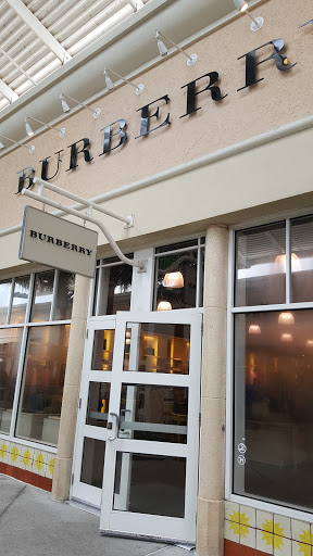 Clothing Store «Burberry Outlet», reviews and photos, 8200 Vineyard Dr, Orlando, FL 32821, USA