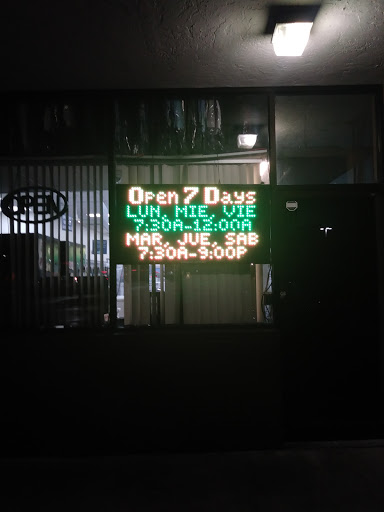 Laundromat «Spin Laundry Service», reviews and photos, 3874 SW 112th Ave, Miami, FL 33165, USA