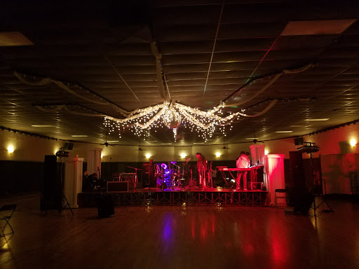 Bowling Alley «The Hardwoods Bowling and Banquet Center», reviews and photos, 1091 E Center St, Ithaca, MI 48847, USA