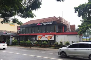 Pizza Hut at Golden Valley image