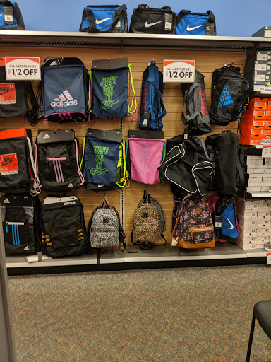 Shoe Store «Shoe Carnival», reviews and photos, 354C Cox Creek Pkwy, Florence, AL 35630, USA