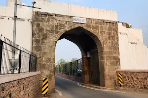 BARAPULLA GATE image