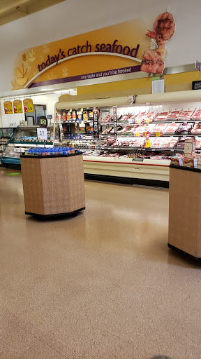 Grocery Store «Super Stop & Shop», reviews and photos, 600 Kinderkamack Rd, Emerson, NJ 07630, USA