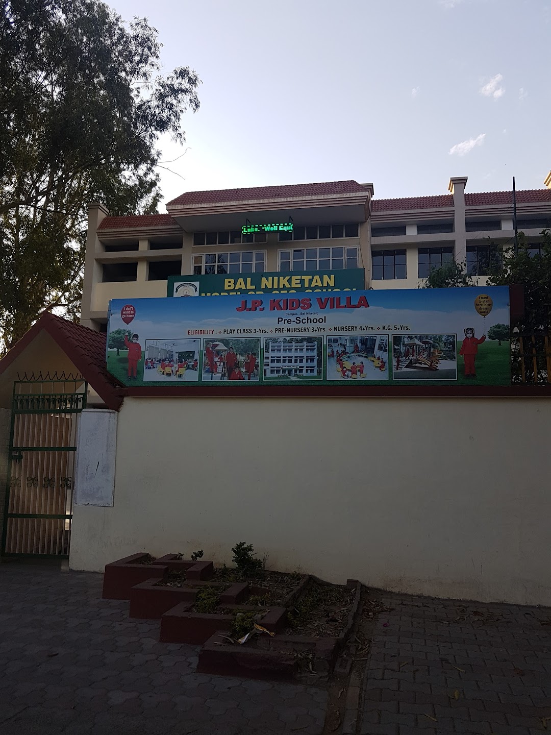 Bal Niketan Model Sr. Secondary School