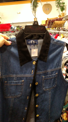 Thrift Store «The Salvation Army Family Store & Donation Center», reviews and photos, 6469 N Prospect Ave, Gladstone, MO 64119, USA