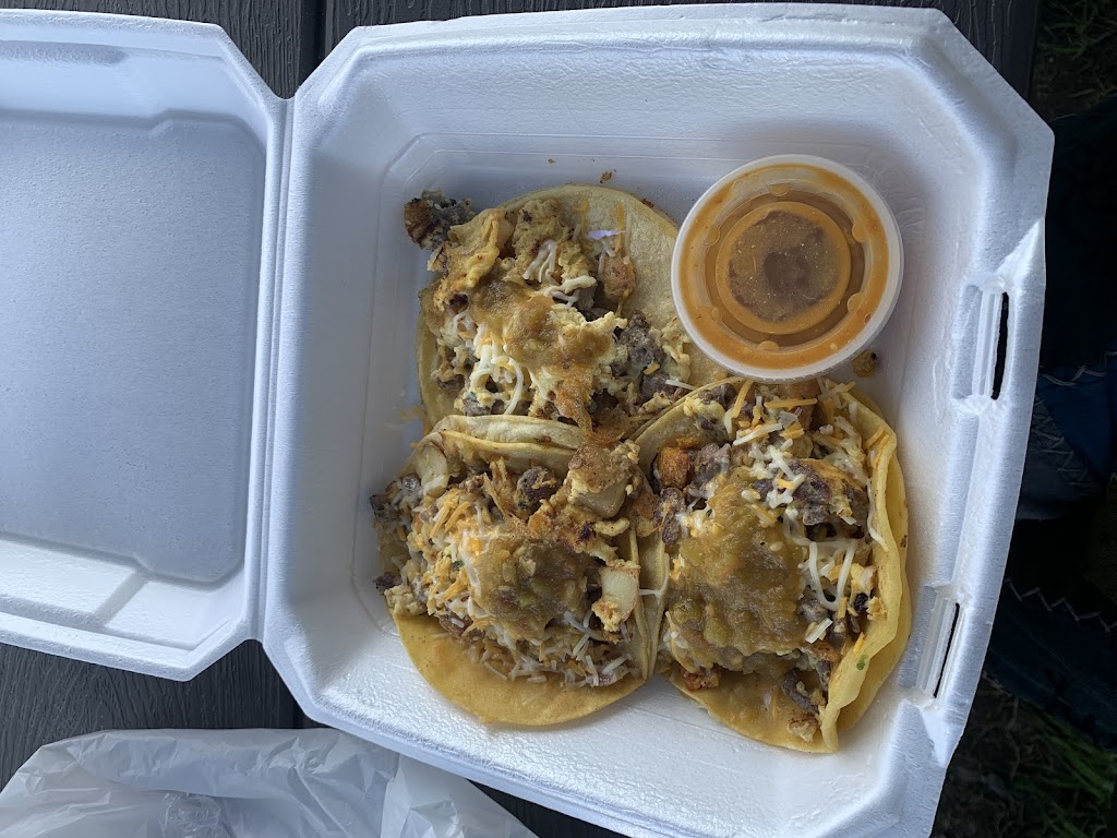 Tacos Los Huevones 80134