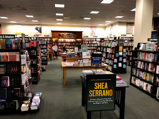 Barnes & Noble image
