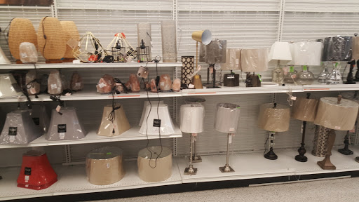 Clothing Store «Ross Dress for Less», reviews and photos, 2180 MacArthur Rd, Whitehall, PA 18052, USA