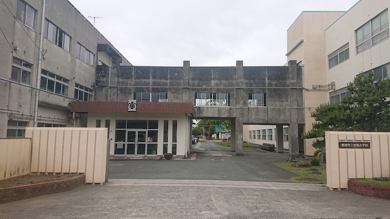 豊橋市立岩西小学校