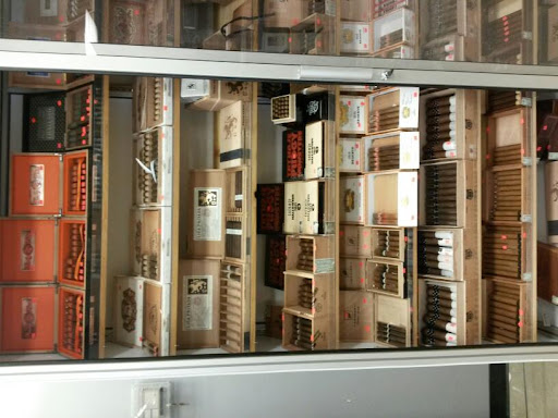 Tobacco Shop «Brightleaf Tobacco», reviews and photos, 560 Lincoln St, Worcester, MA 01605, USA