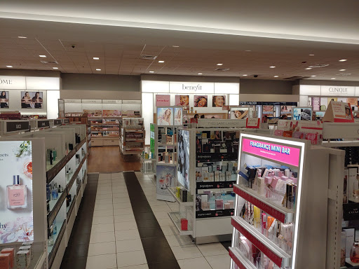 Hair Salon «Ulta Beauty», reviews and photos, 9635 Skokie Blvd, Skokie, IL 60077, USA