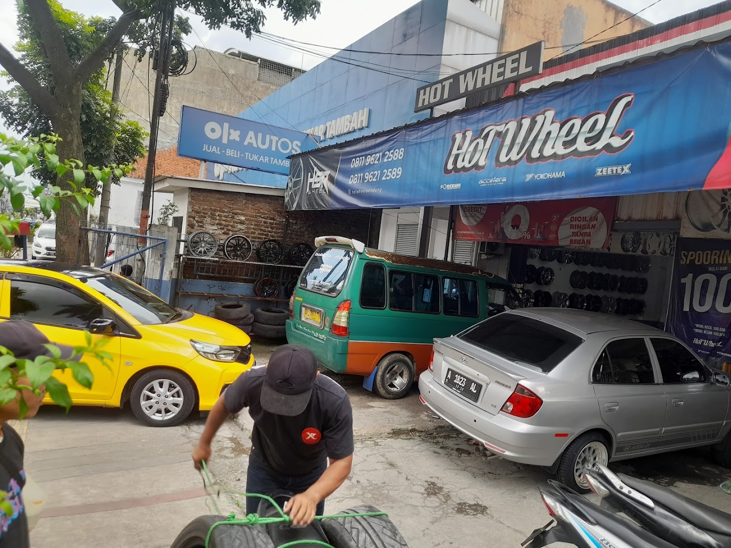 Hotwheel - Toko Velg Dan Ban Mobil Bandung Photo