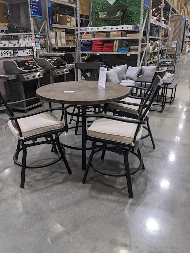 Shopping Mall «The Brickyard», reviews and photos, 2600 N Narragansett Ave, Chicago, IL 60639, USA