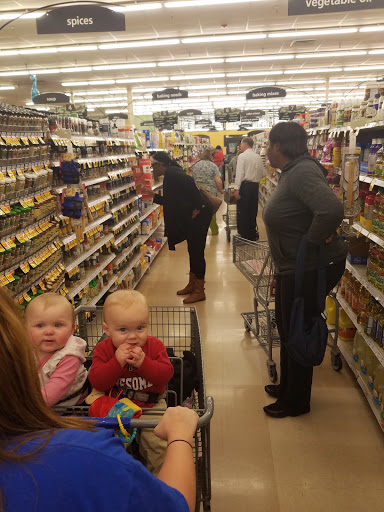 Grocery Store «Kroger», reviews and photos, 48 Bullsboro Dr, Newnan, GA 30263, USA