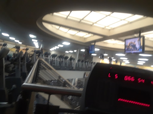 Gym «LA Fitness», reviews and photos, 201 Ogden Falls Blvd, Oswego, IL 60543, USA