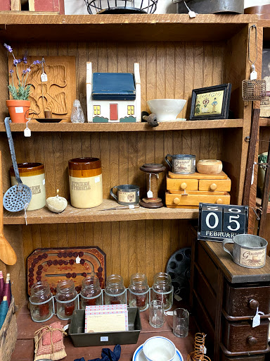 Home Goods Store «Olde Factory», reviews and photos, 139 S Hanover St, Hummelstown, PA 17036, USA