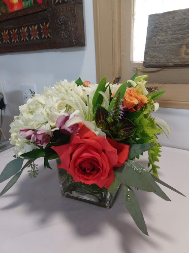 Florist «Tanglewood Flowers & Garden», reviews and photos, 5518 Dolores St, Houston, TX 77056, USA