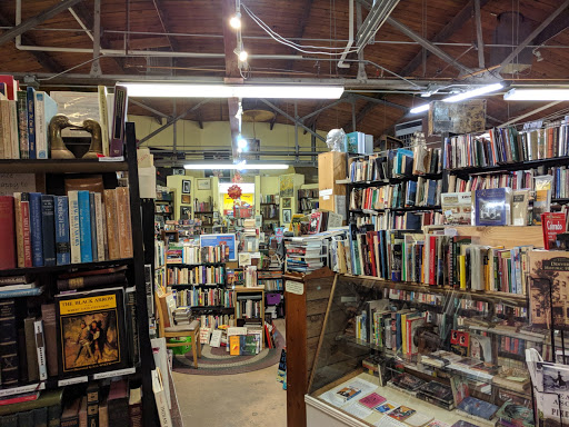 Used Book Store «West Side Books», reviews and photos, 3434 W 32nd Ave, Denver, CO 80211, USA