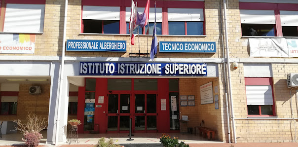 Istituto Istruzione Superiore Ceccano Via Gaeta, 105, 03023 Ceccano FR, Italia