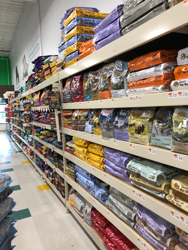Pet Supply Store «Pet Supplies Plus», reviews and photos, 2057 S Telegraph Rd, Bloomfield Hills, MI 48302, USA