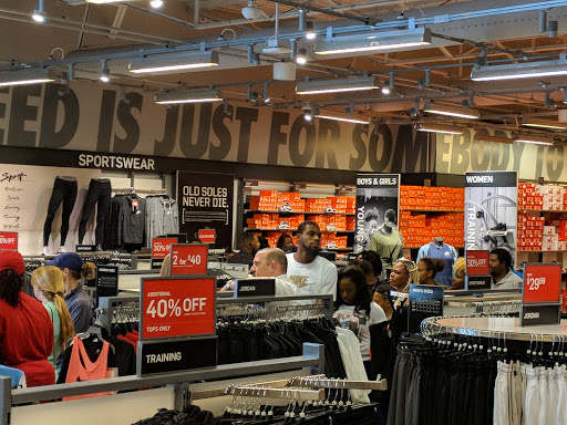 Clothing Store «Nike Factory Store», reviews and photos, 4101 S Carrollton Ave, New Orleans, LA 70119, USA