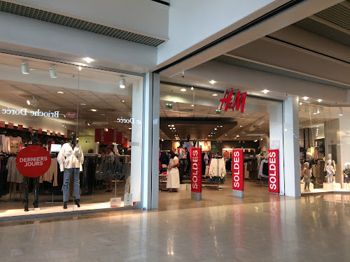 H&M à Etrembières