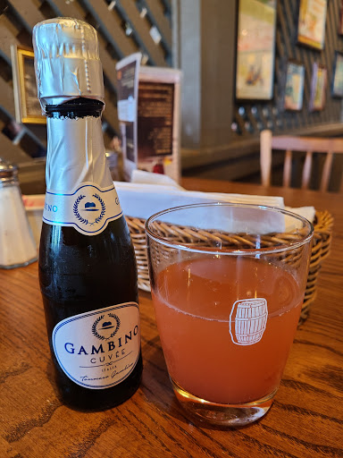 American Restaurant «Cracker Barrel Old Country Store», reviews and photos, 6699 S Semoran Blvd, Orlando, FL 32822, USA