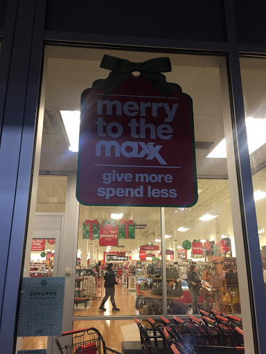 Department Store «T.J. Maxx», reviews and photos, 1751 Ritchie Station Ct, Capitol Heights, MD 20743, USA