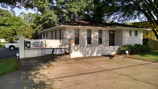 Explore gecko tattoo ideas, creative tattoo ideas in Russellville, available at Mikes Piercing Parlor