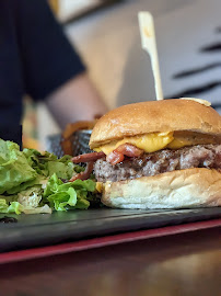 Hamburger du Restaurant Le Cardinal à Maule - n°2