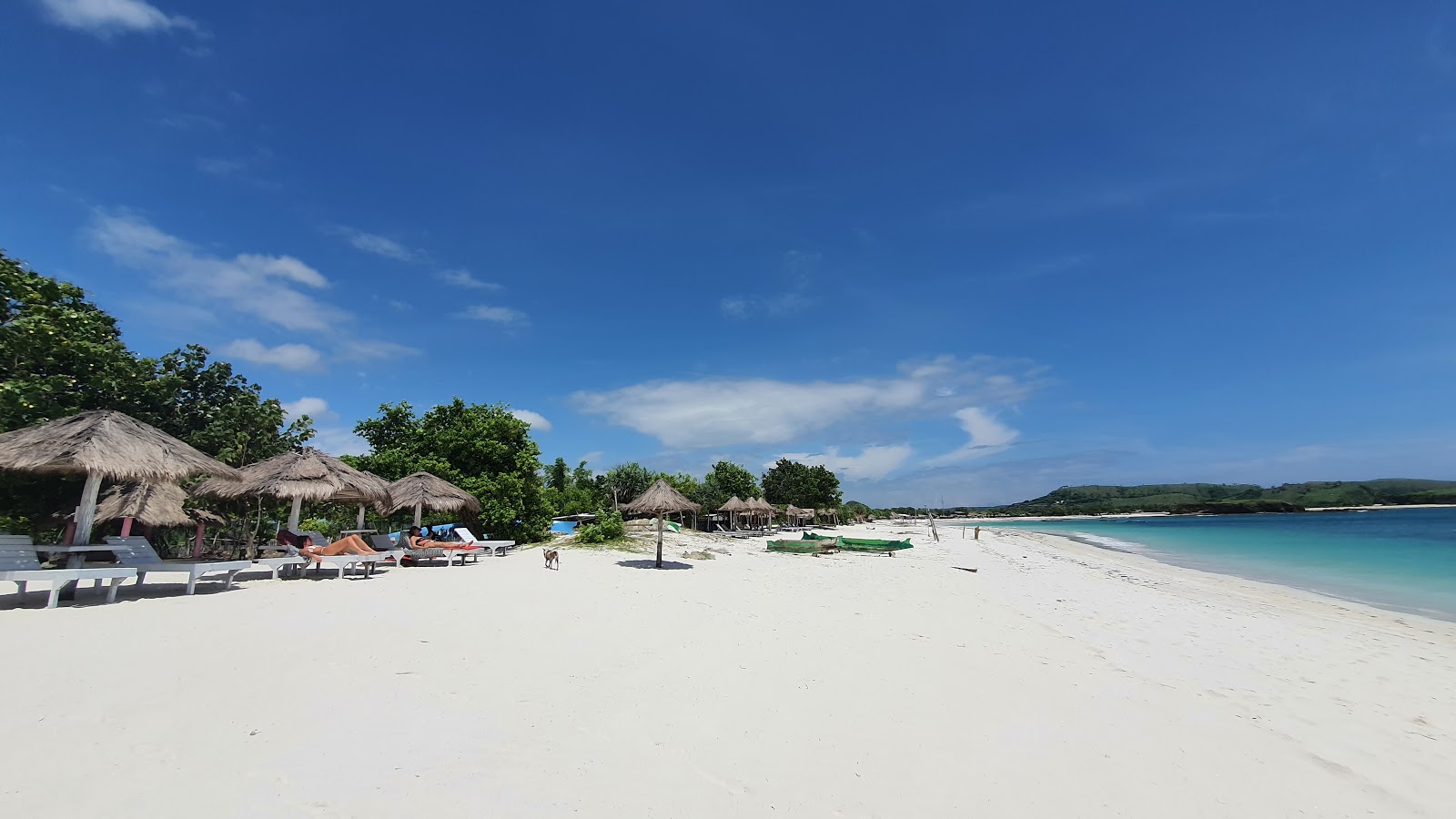 Tanjung Aan Beach'in fotoğrafı biraz temiz temizlik seviyesi ile