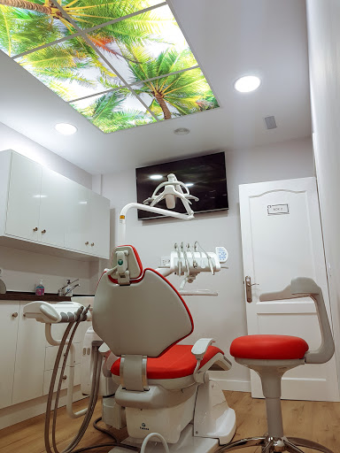 Clínica Dental Dr. Rueda en Cruce de Arinaga, Las Palmas