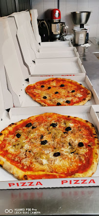 Pizza du Restaurant italien Délices d'Italie - Chez Gio - Pizza à emporter à Narbonne - n°16