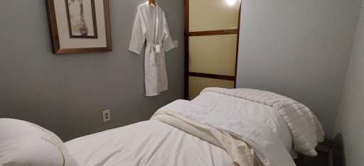 Beauty Salon «Authentic Beauty Salon & Spa», reviews and photos, 902 Whalley Ave, New Haven, CT 06515, USA