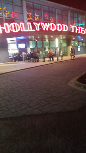 Movie Theater «Regal Cinemas Pavilion 14 & RPX», reviews and photos, 5547 S Williamson Blvd, Port Orange, FL 32128, USA