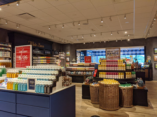 Shopping Mall «Lake Success Shopping Center», reviews and photos, 1526 Union Tpke, New Hyde Park, NY 11040, USA