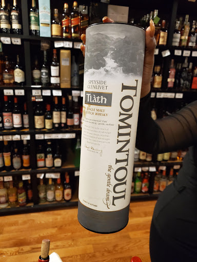 Liquor Store «Nostrand Wines & Liquors», reviews and photos, 549 Nostrand Ave, Brooklyn, NY 11216, USA