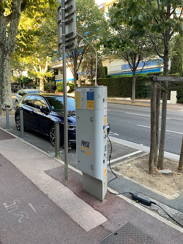 Borne de recharge de véhicules électriques Prise de Nice Station de recharge Nice