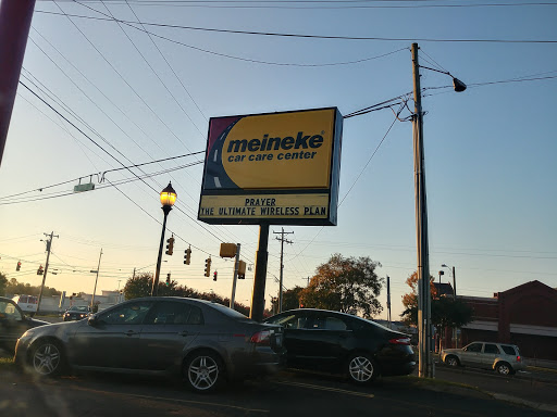 Auto Repair Shop «Meineke Car Care Center», reviews and photos, 5238 South Blvd, Charlotte, NC 28217, USA