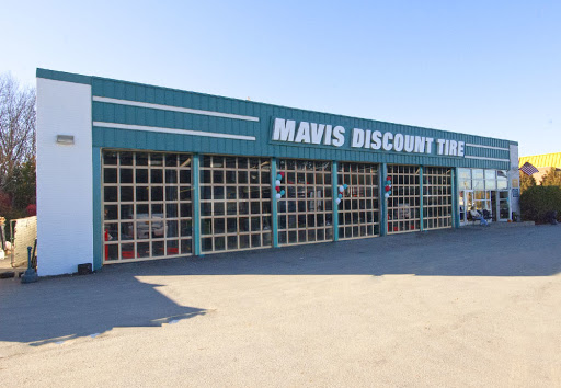 Tire Shop «Mavis Discount Tire», reviews and photos, 1479 U.S. 9, Wappingers Falls, NY 12590, USA